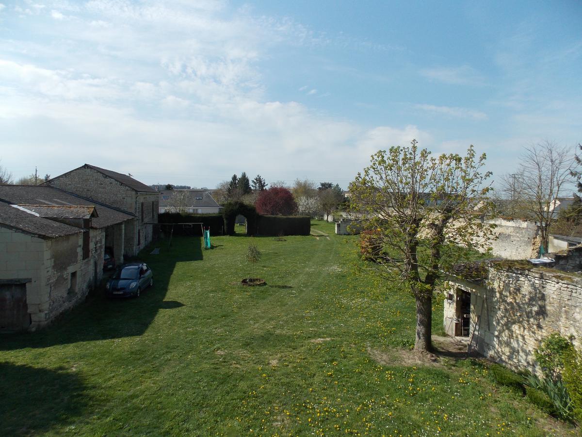 Domaine Des Roses Bed & Breakfast Vaudelnay Exterior photo